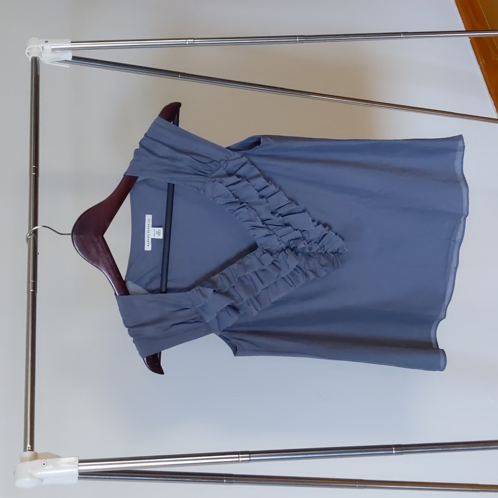 Banana Republic Ruffle Cap Sleeve Top